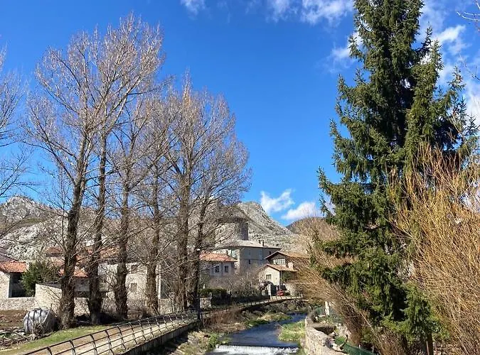 Casa Abedul Holiday home Puebla de Lillo